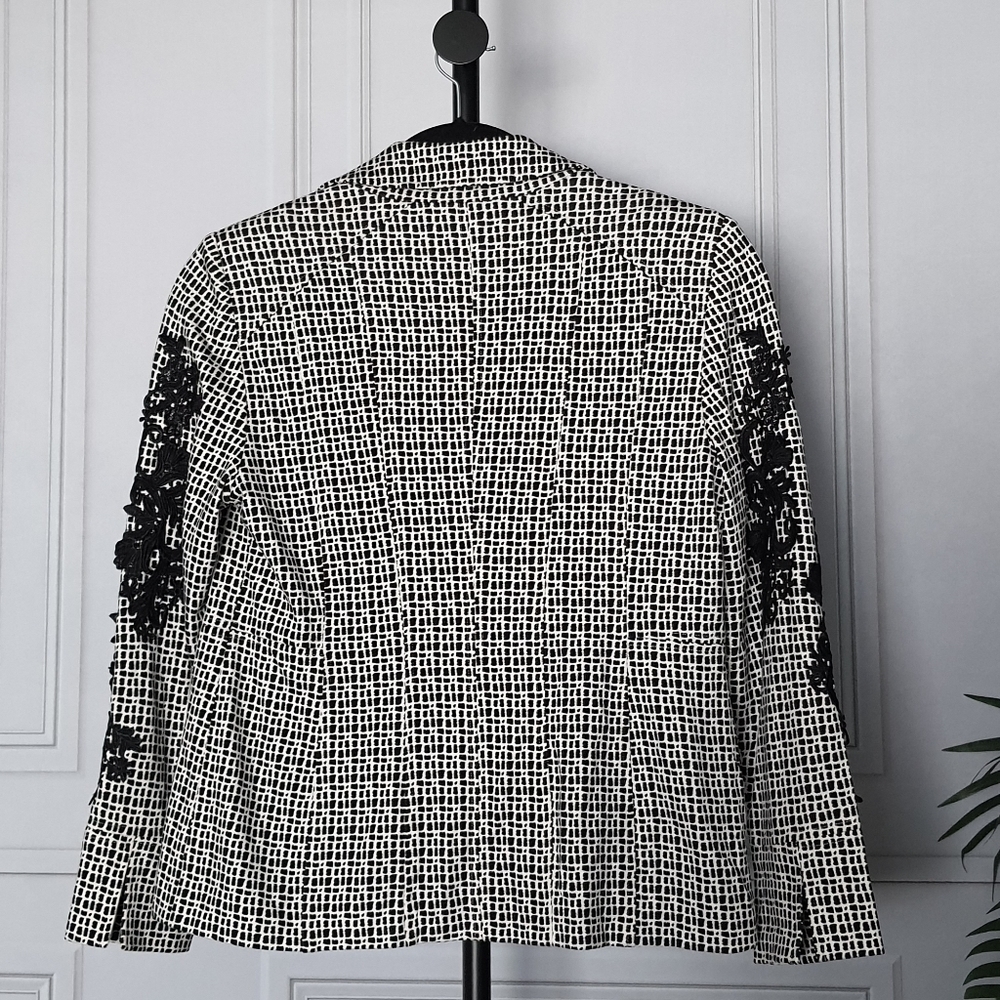 Chico's Blazer Jacket Black White Floral Business Casual Womens Sz 1 (8/10) - Picture 5 of 11